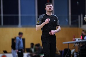 I (20)