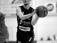 D (80)